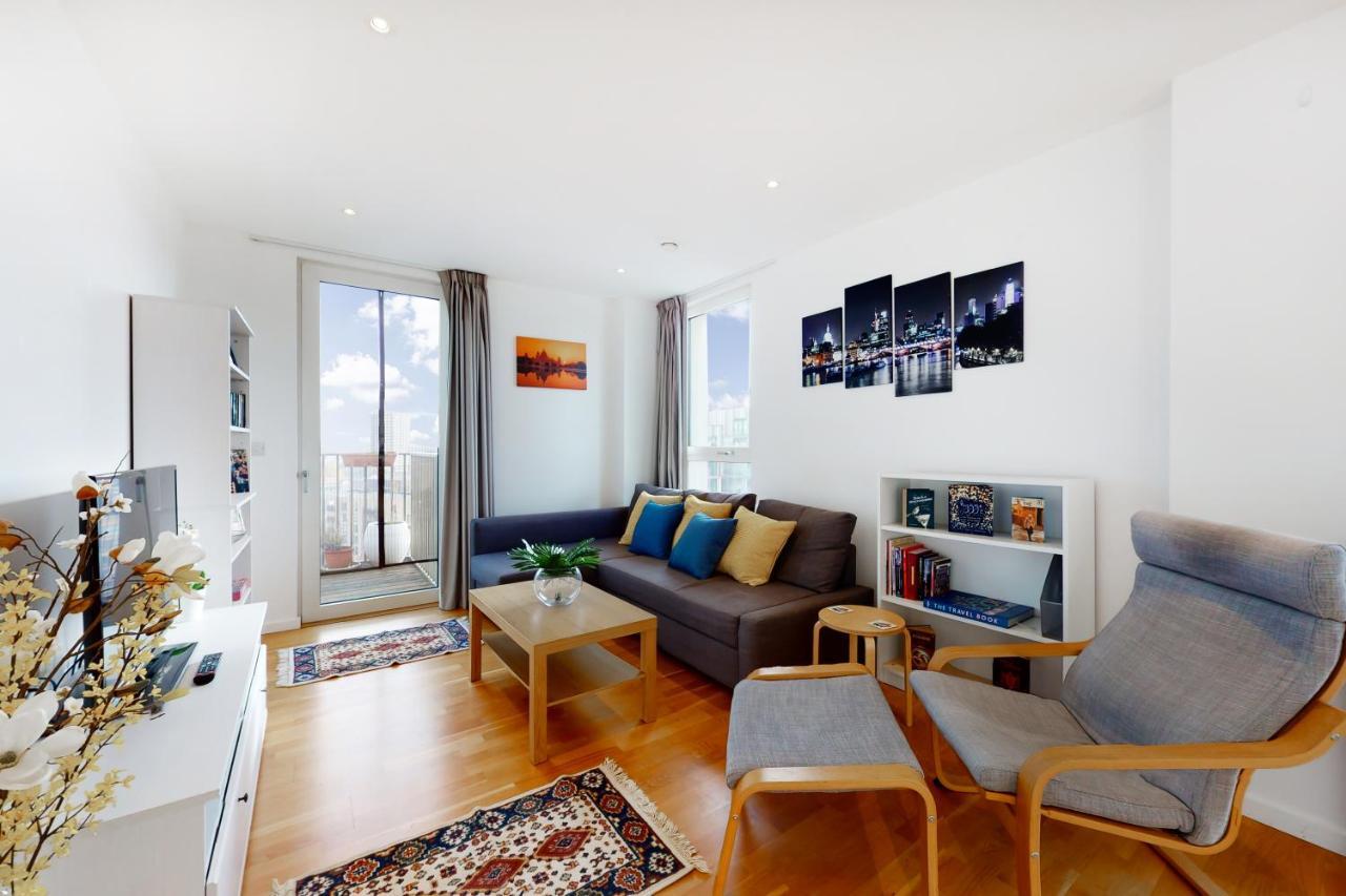 Lovely 2 Bedroom Flat With Balcony In Stratford London Exterior foto
